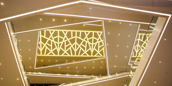 Reformas Integrales de Tiendas y Locales  Comerciales Gargantilla del Lozoya y Pinilla de Buitrago · Diseño e Instalación de Iluminación LED Eficiente