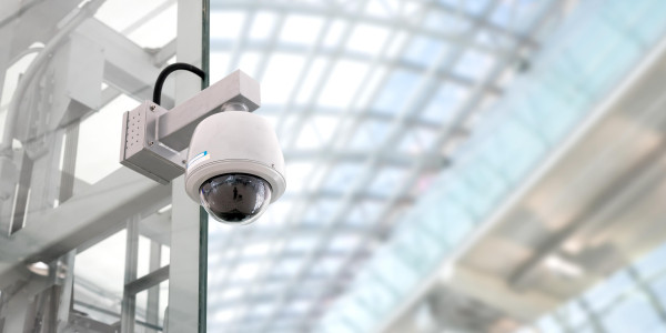 Reformas Integrales de Tiendas y Locales  Comerciales Gargantilla del Lozoya y Pinilla de Buitrago · Instalación Sistemas de Seguridad y Videovigilancia